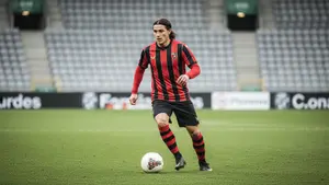 Gabin Capuano opuszcza Lens? Młody napastnik podjął kluczową decyzję