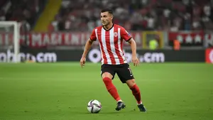 Lazio włącza się do walki o skrzydłowego. Brazylijczyk może wrócić do Włoch za miliony