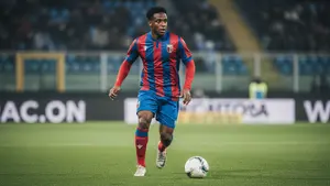 Londyński klub poluje na defensora z Serie A. Obietnica transferu otwiera drogę do Premier League