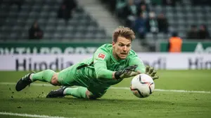 Powrót do korzeni? Doświadczony bramkarz blisko sensacyjnego transferu do byłego klubu