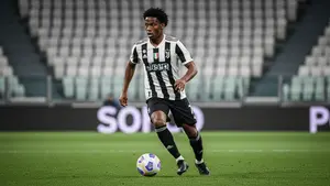 Gwiazdor Juventusu przerywa milczenie! Zaskakująca deklaracja napastnika w cieniu wielkiego transferu