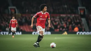 Zirkzee opuści Manchester United? Londyński klub sonduje wypożyczenie napastnika