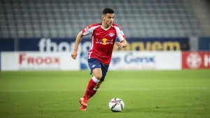 Wielki talent opuszcza Salzburg, ale czy trafi do Anglii? Zaskakujący zwrot w sprawie 18-latka