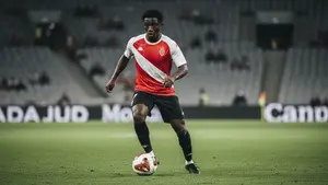 Lamine Camara bohaterem wielkiego transferu? Niemiecki klub wchodzi do gry o 50 milionów euro