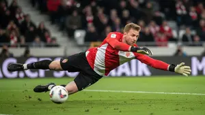 Hrádecký wróci do Bundesligi? Bayern Monachium szuka następcy legendy