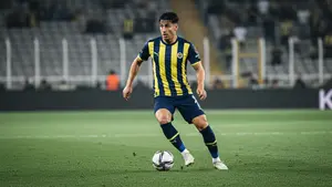 Mert Müldür wróci do Serie A? Włoski gigant szuka następcy Celika