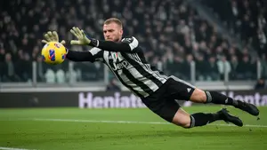 Juventus oferował wymianę bramkarzy. Lazio odrzuciło propozycję za Michele Di Gregorio