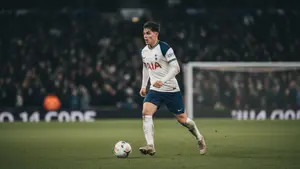Arsenal chciał sprowadzić gwiazdę Tottenhamu. Na liście Mikela Artety był Micky van de Ven