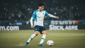Transferowy pat w Marsylii! Katarczycy nie sprostali żądaniom za marokańskiego defensora