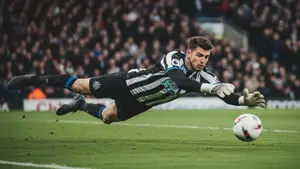 Powrót do domu? Doświadczony bramkarz na wylocie z Newcastle, w grze angielski klub