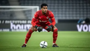 Noah Atubolu bohaterem głośnego transferu. Niemiecki bramkarz może trafić do ligowego rywala