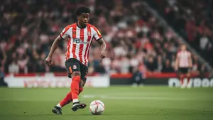 Noah Sadiki trafi do Manchesteru City? Sunderland podjął stanowczą decyzję