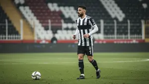 Liverpool obserwuje kapitana Beşiktaşu. Orkun Kökçü może wrócić do wielkiej piłki