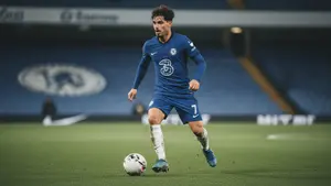 Pedro Neto zmieni barwy w Londynie? Arsenal wchodzi do gry o gwiazdę Chelsea