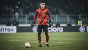 Włoski bramkarz opuszcza stolicę! Zaskakujący kierunek transferu za milion euro