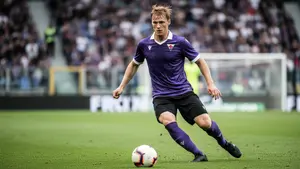 Sassuolo rzuca wyzwanie ligowym rywalom. Walka o utalentowanego obrońcę Fiorentiny nabiera tempa