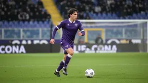 Włoski talent porównywany do Cavaniego opuszcza Serie A. Fiorentina oddaje napastnika