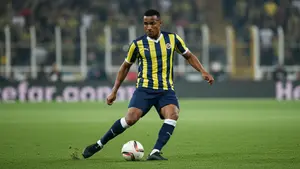 Włoski klub walczy o brazylijskiego obrońcę. Fenerbahçe oczekuje 2,5 miliona euro