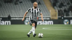 Transferowa bomba w Turcji! Reprezentant Czech może opuścić Stambuł przez Mohameda Salaha