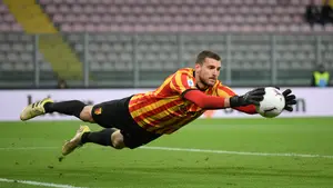 Kluczowe spotkanie w Mediolanie. Napoli negocjuje transfer bramkarza z Serie A