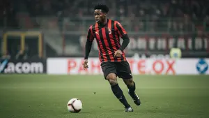 Amerykanin na wylocie z Mediolanu. Leeds United walczy o podpis Yunusa Musaha
