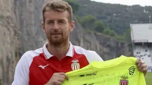 Trener Monaco ogłasza kluczową zmianę w składzie. Doświadczony bramkarz wraca do gry