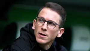 Trener Wolfsburga żąda brutalnej gry. Chce więcej fauli i agresji po porażce z Augsburgiem
