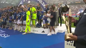 Trofeum wzniesione! Lech Poznań Mistrzem Polski 2025/26!