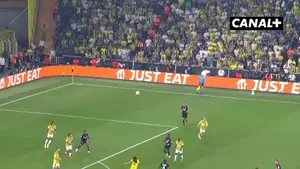 Tydzień temu rywalizacja Fenerbahce z Olympique Lyon zakończyła się remisem 1:1! Która z wielkich firm zamelduje się dzi