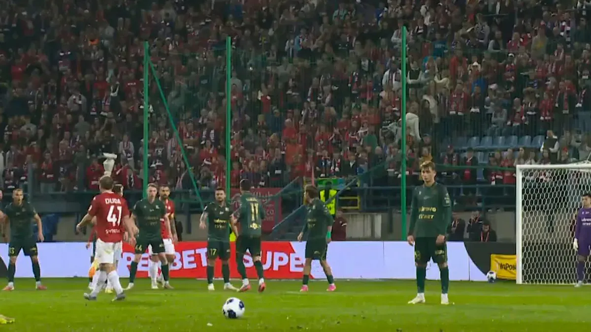 Uryga! Wisła u siebie wciąż z kompletem zwycięstw! Oglądaj @_Ekstraklasa_ w CANAL+