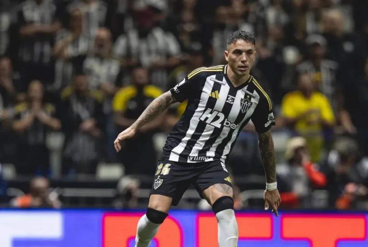 Valencia finalizuje transfer Renzo Saravii