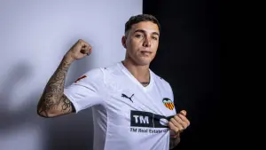 Valencia ratuje kadrę po serii kontuzji. Do klubu trafia doświadczony Argentyńczyk