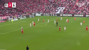 W monachium po staremu. Bayern przegrywał, ale jak już poczuł krew, to w kilka minut wypunktował swojego rywala. 108 gol