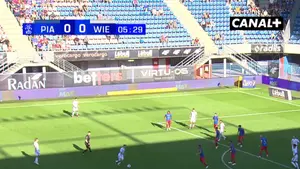Wieczysta prowadzi w Gliwicach! Tobias Christensen wykorzystał nieporozumienie obrony Piasta i głową umieścił piłkę w si