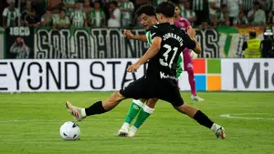 Wielka bitwa o Jona Martina. Real Madryt i kluby Premier League monitorują obrońcę