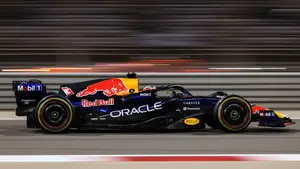 Wielka gra pozorów w F1. Verstappen oskarża Mercedesa o „ekstremalny sandbagging”