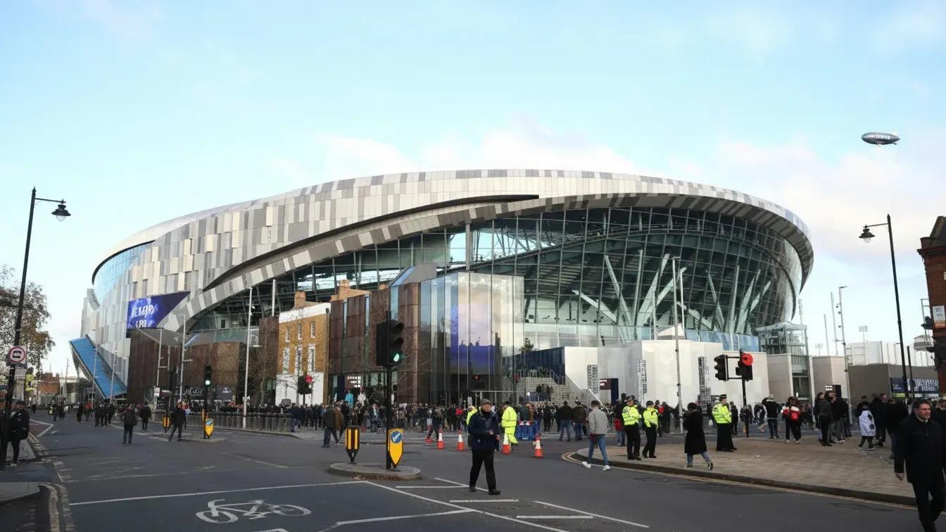 Wielka wyprzedaż w Rzymie? Giganci Premier League ruszają po filar defensywy Romy