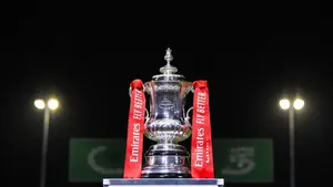 Wielki finał na Wembley. Manchester City i Chelsea walczą o trofeum, które znaczy coś zupełnie innego