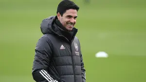 Wielki powrót do Premier League? Trzy potęgi walczą o gwiazdę Barcelony