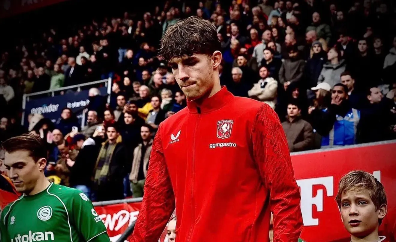Wielkie kluby obejdą się smakiem. Erik ten Hag zatrzymał wschodzącą gwiazdę w Twente