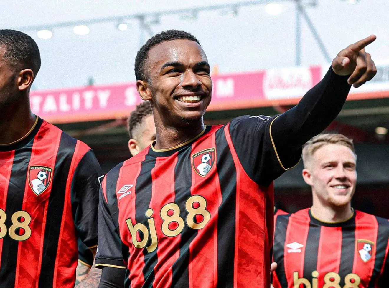 Wielkie kluby walczą o nową gwiazdę. Giganci ruszyli po talent z Bournemouth
