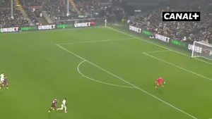Wielkie nieporozumienie w obronie Fulham! West Ham skorzystał z prezentu i Crysencio Summerville trafił na 1:0! Transmis