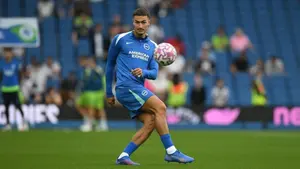 Wielkie pieniądze na stole. Brighton i Paris FC dogadały się w sprawie transferu obrońcy