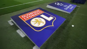 Właściciel Juventusu i Ferrari chce przejąć giganta. Na drodze stanął mu rywal z Mediolanu