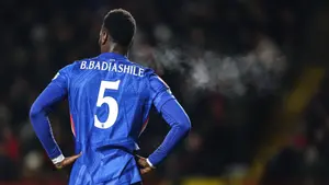 Włosi ruszają po obrońcę Chelsea. Trzyletni kontrakt czeka na stole