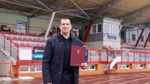 Wojciech Nowicki patronem stadionu. Radni podjęli jednogłośną decyzję