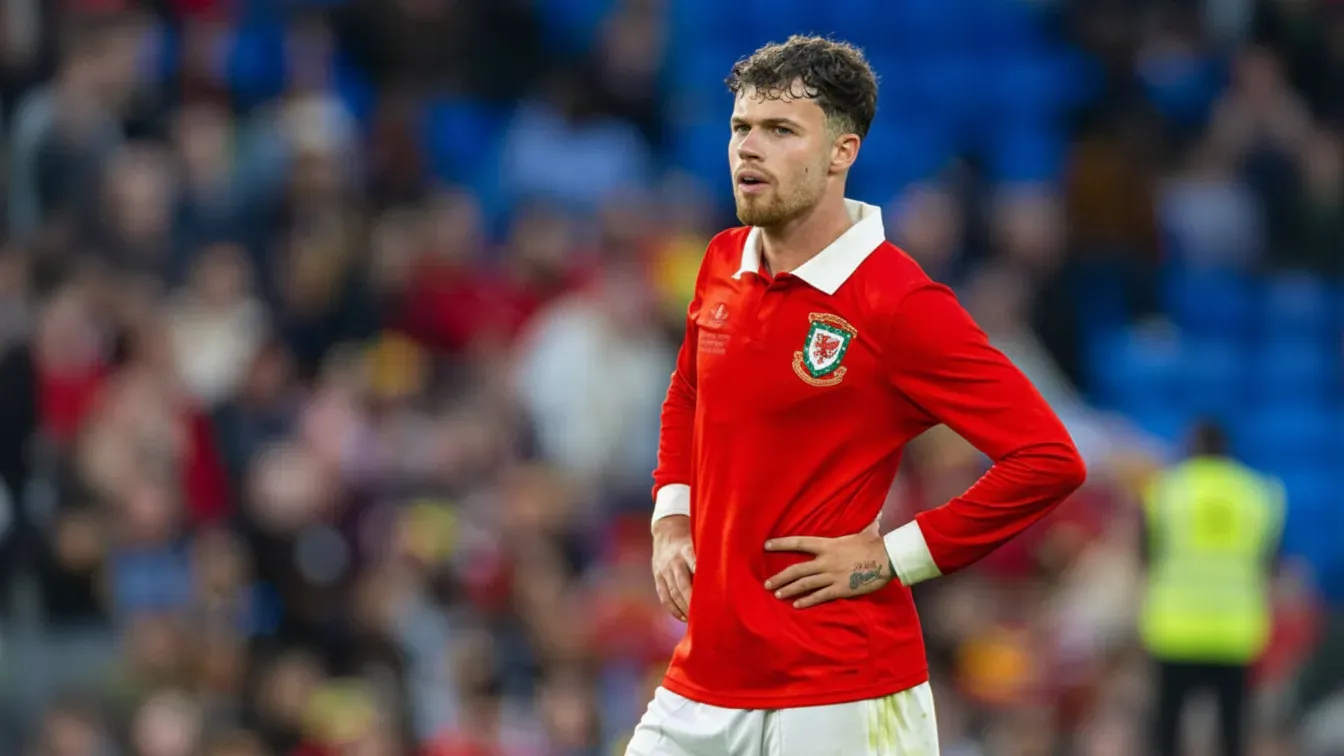 Wychowanek Liverpoolu podjął sensacyjną decyzję. Chce przejść do największego rywala