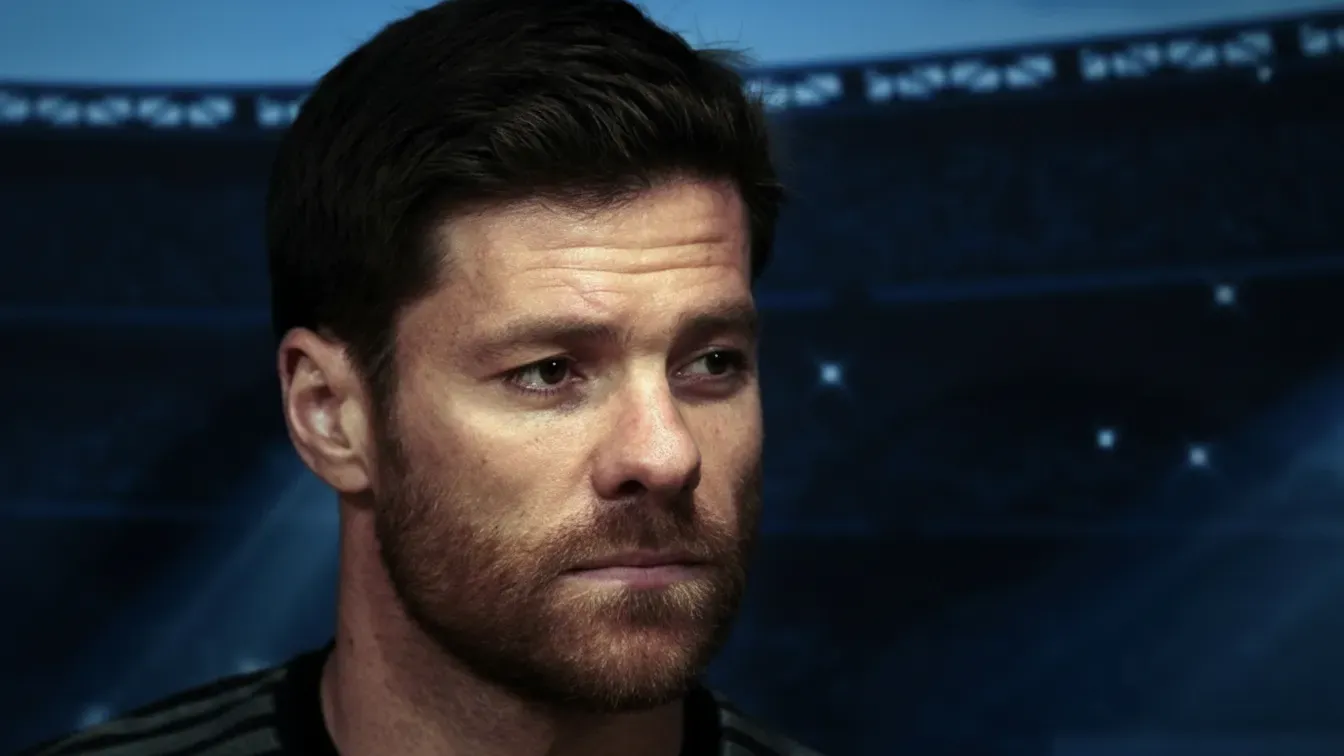 Xabi Alonso stawia twardy warunek Chelsea. Chce wyciągnąć gwiazdę od największego rywala