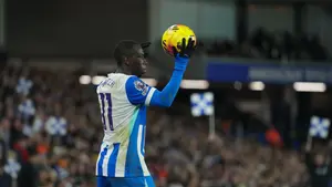 Yankuba Minteh trafi do Liverpoolu? Brighton stawia twarde warunki finansowe