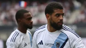 Zapłacili za niego rekordowe miliony, teraz może odejść. Włoskie kluby ruszają po gracza Paris FC